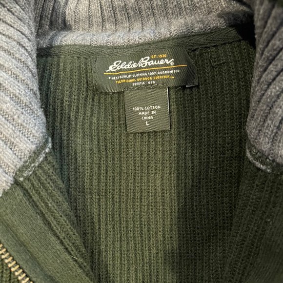 Eddie Bauer Men's Pullover Sweater with Zip in Hunter Green - Picture 3 of 3